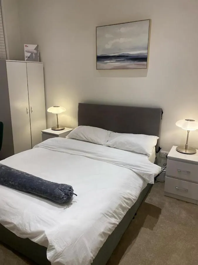 Stunning 1-Bed Apartment -Sleeps 2 & Central Links London 0*,  United Kingdom